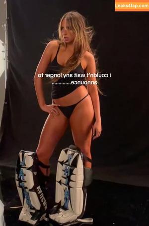 Tate McRae photo #0214