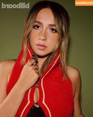 Tate McRae photo #0231