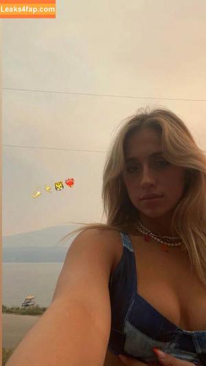 Tate McRae photo #0248