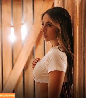 Tate McRae photo #0267