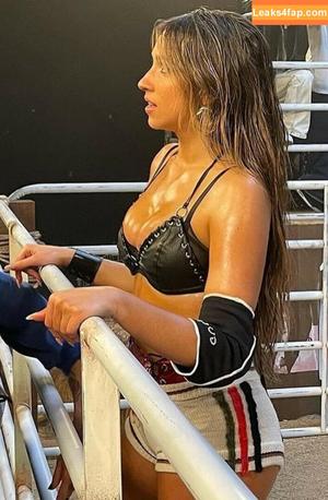 Tate McRae photo #0305