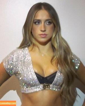 Tate McRae photo #0360