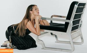 Tate McRae photo #0361