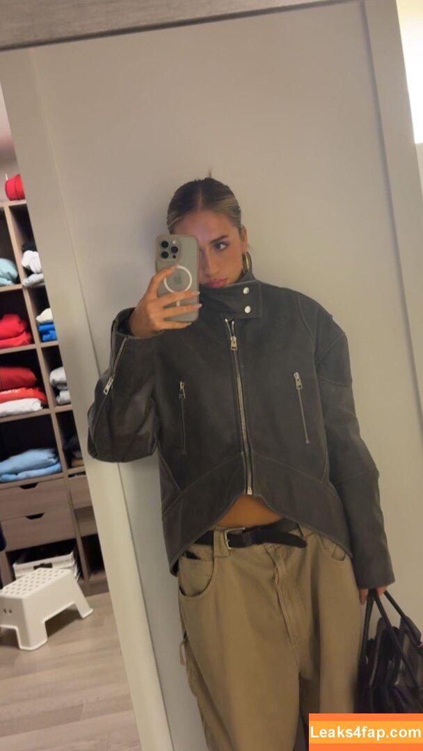 Tate McRae / tatemcrae / u41351078 leaked photo photo #1685