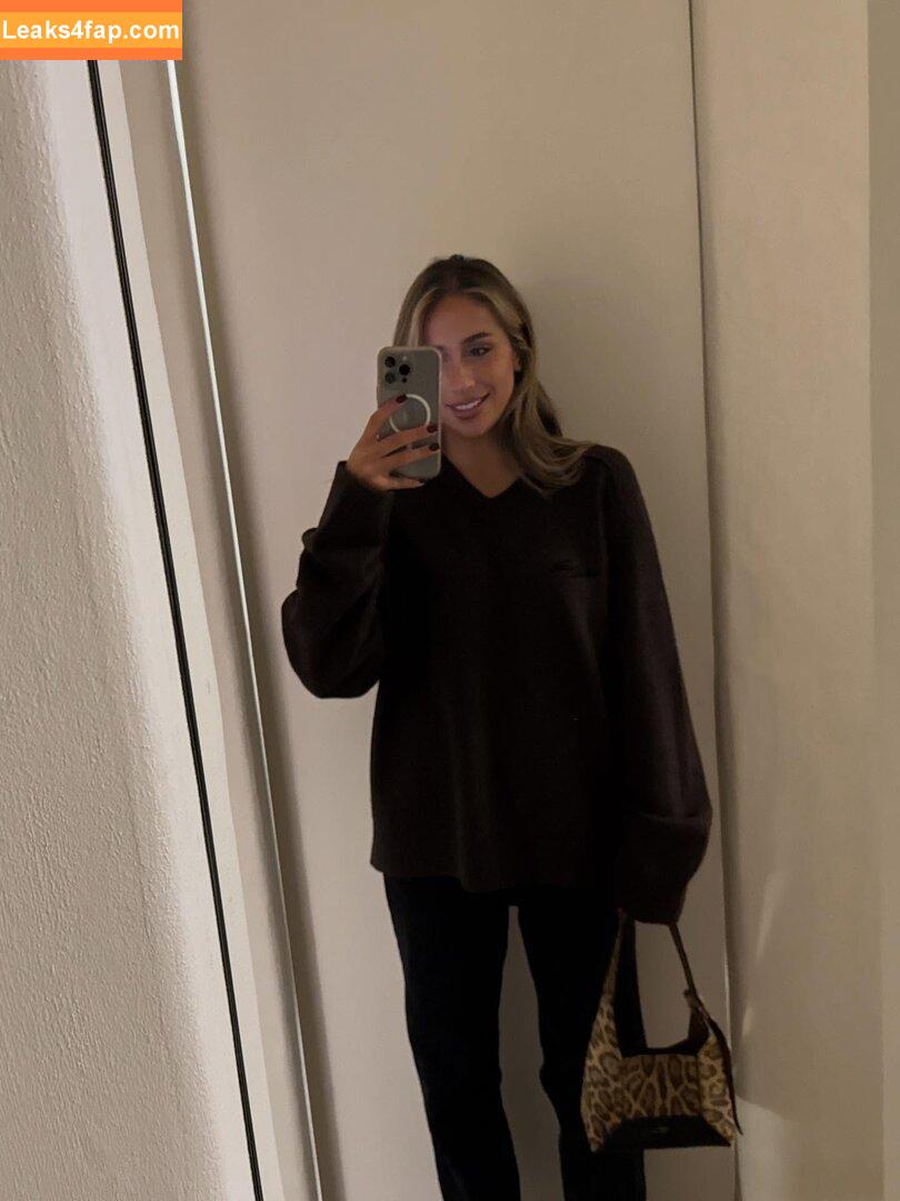 Tate McRae / tatemcrae / u41351078 leaked photo photo #1713