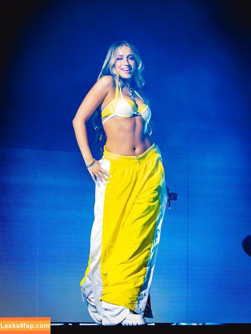 Tate McRae / tatemcrae / u41351078 leaked photo photo #1811