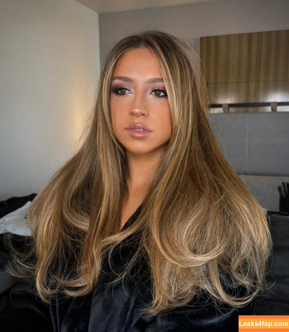 Tate McRae / tatemcrae / u41351078 leaked photo photo #1833