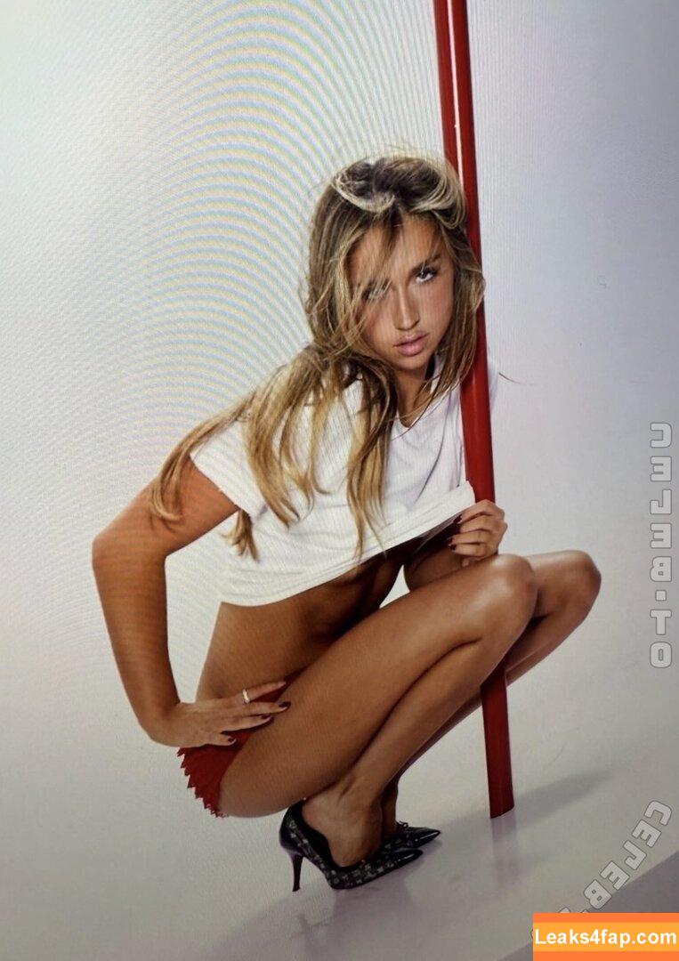 Tate McRae / cakebattercatter / tatemcrae leaked photo photo #1852