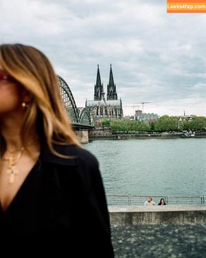 Tate McRae фото #1390