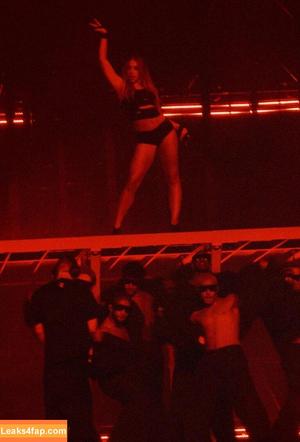 Tate McRae photo #1679