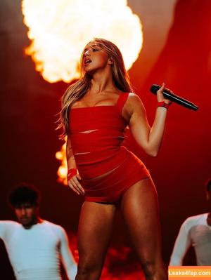 Tate McRae photo #1699