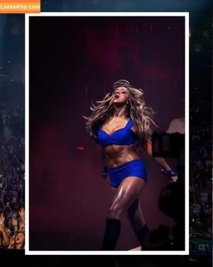 Tate McRae photo #1704