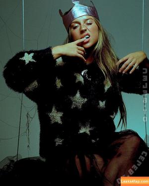 Tate McRae photo #1732