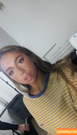 Tate McRae photo #1814