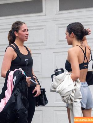 Tate McRae photo #1820