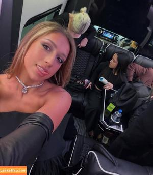 Tate McRae photo #1828