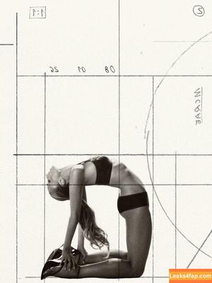 Tate McRae фото #2025