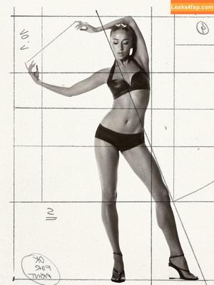 Tate McRae фото #2028