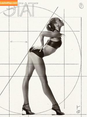 Tate McRae фото #2029