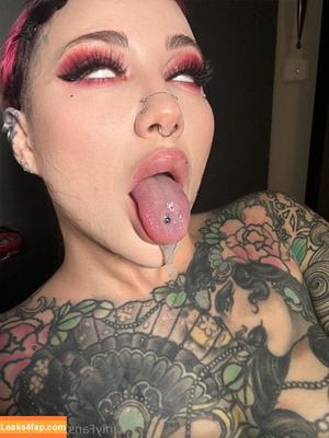 Tatt Tits photo #0037