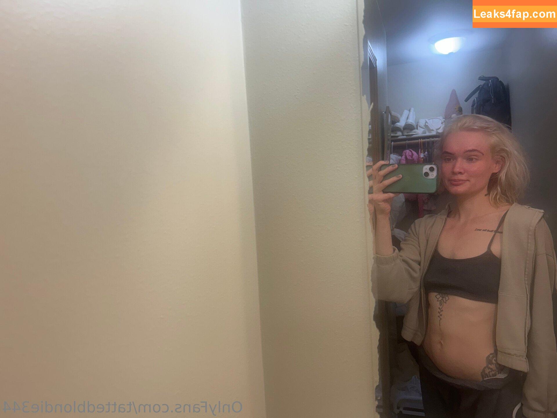 tattedblondie344 /  leaked photo photo #0018
