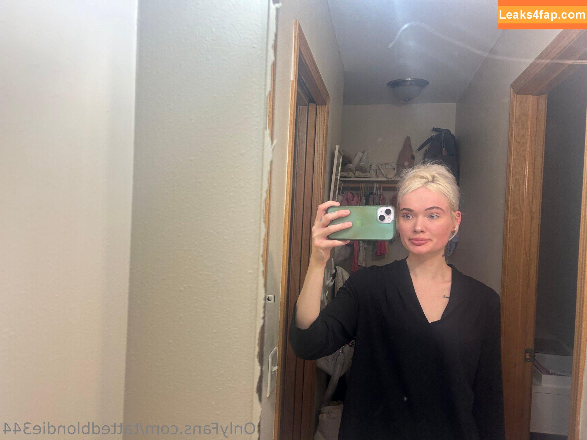 tattedblondie344 /  leaked photo photo #0020