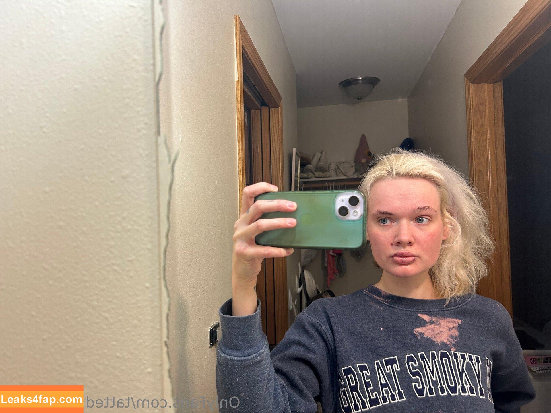 tattedblondie344 /  leaked photo photo #0023