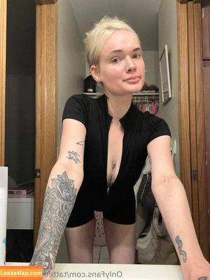 tattedblondie344 photo #0007