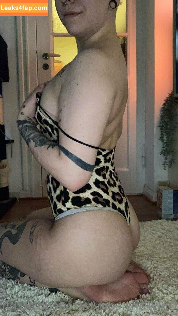 tattooedbiatchfree / tattedbree leaked photo photo #0032