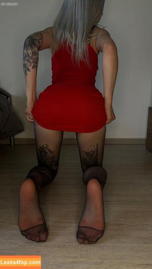 tattoos.legs.nylons photo #0082