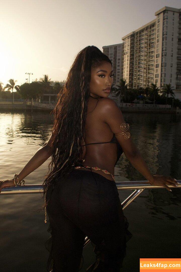 Tavi Larai /  leaked photo photo #0010