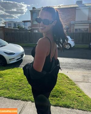 Taya Brooks photo #0028