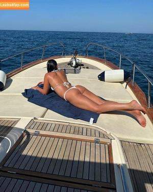 Taya Brooks photo #0049