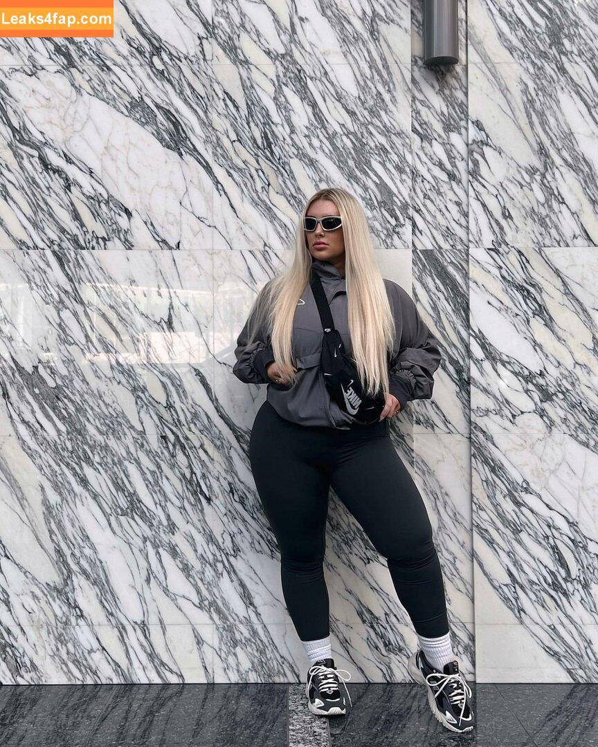 Taya Christian / Thedoctorbae leaked photo photo #0005