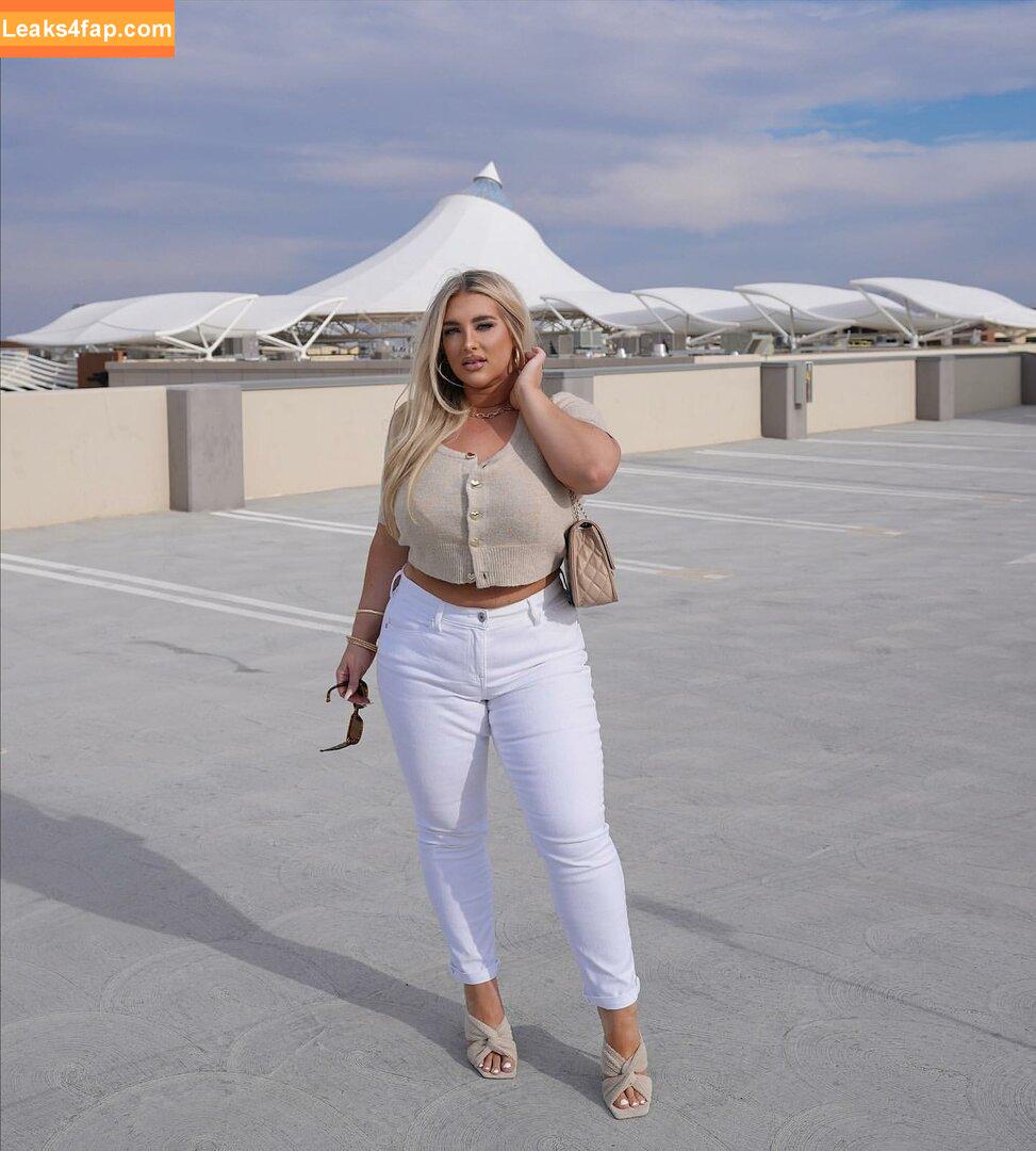 Taya Christian / Thedoctorbae leaked photo photo #0043