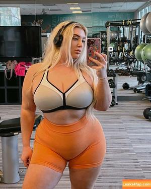 Taya Christian photo #0017