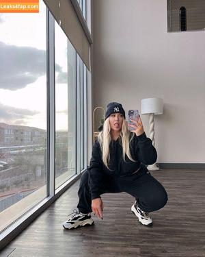 Taya Christian photo #0019