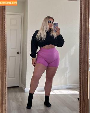 Taya Christian photo #0024