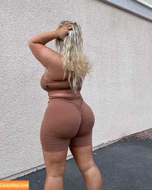 Taya Christian photo #0039