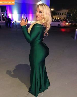 Taya Christian photo #0054