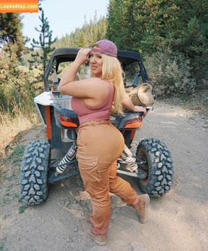 Taya Christian photo #0078