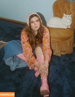 Taya Miller photo #0320