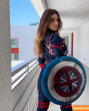 Taya Miller photo #0395