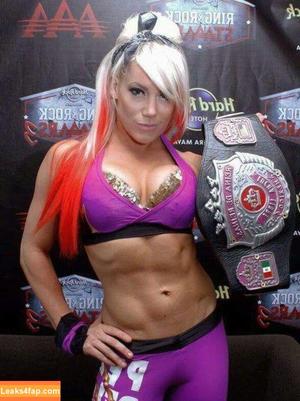 Taya Valkyrie photo #0240