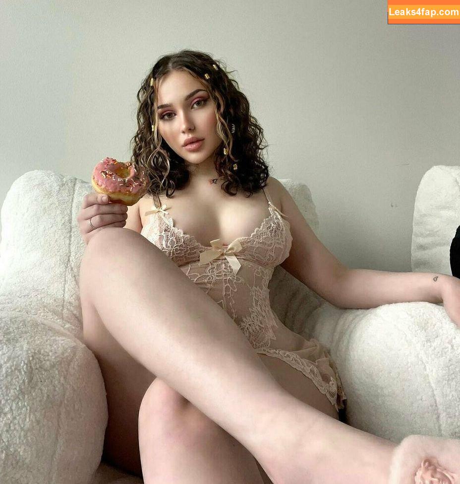 Tayler Hill /  leaked photo photo #0016