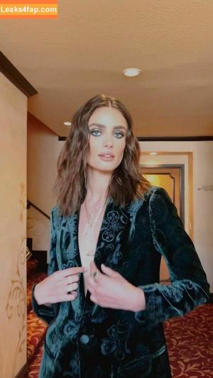 Taylor Hill photo #0007