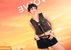 Taylor Hill photo #0554