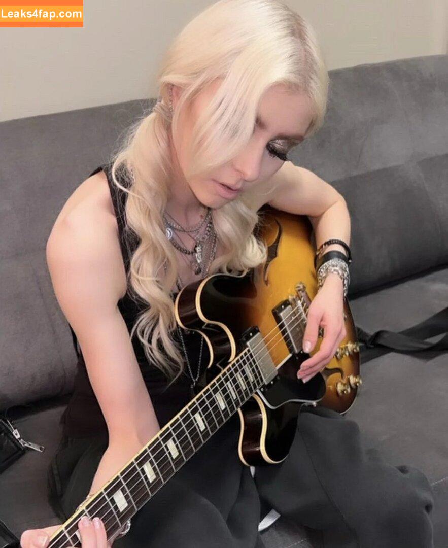 Taylor Momsen / aryelsoul / taylormomsen leaked photo photo #0375