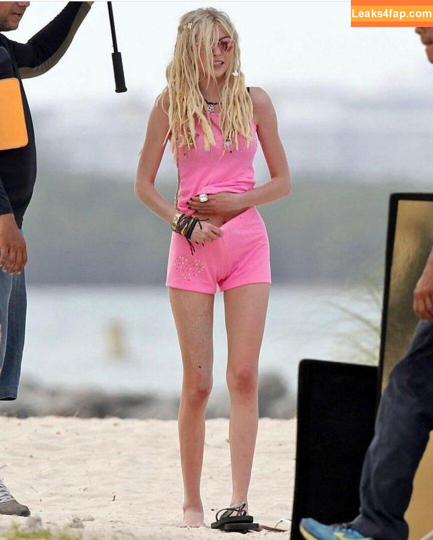 Taylor Momsen / aryelsoul / taylormomsen leaked photo photo #0395