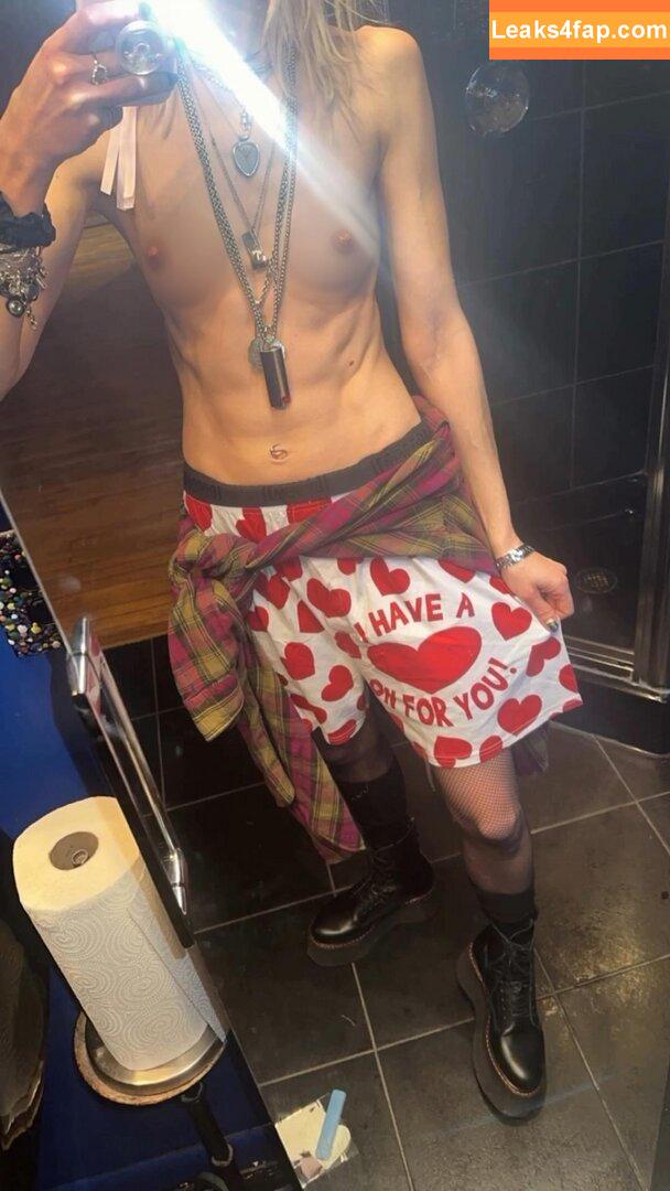 Taylor Momsen / aryelsoul / taylormomsen leaked photo photo #0579